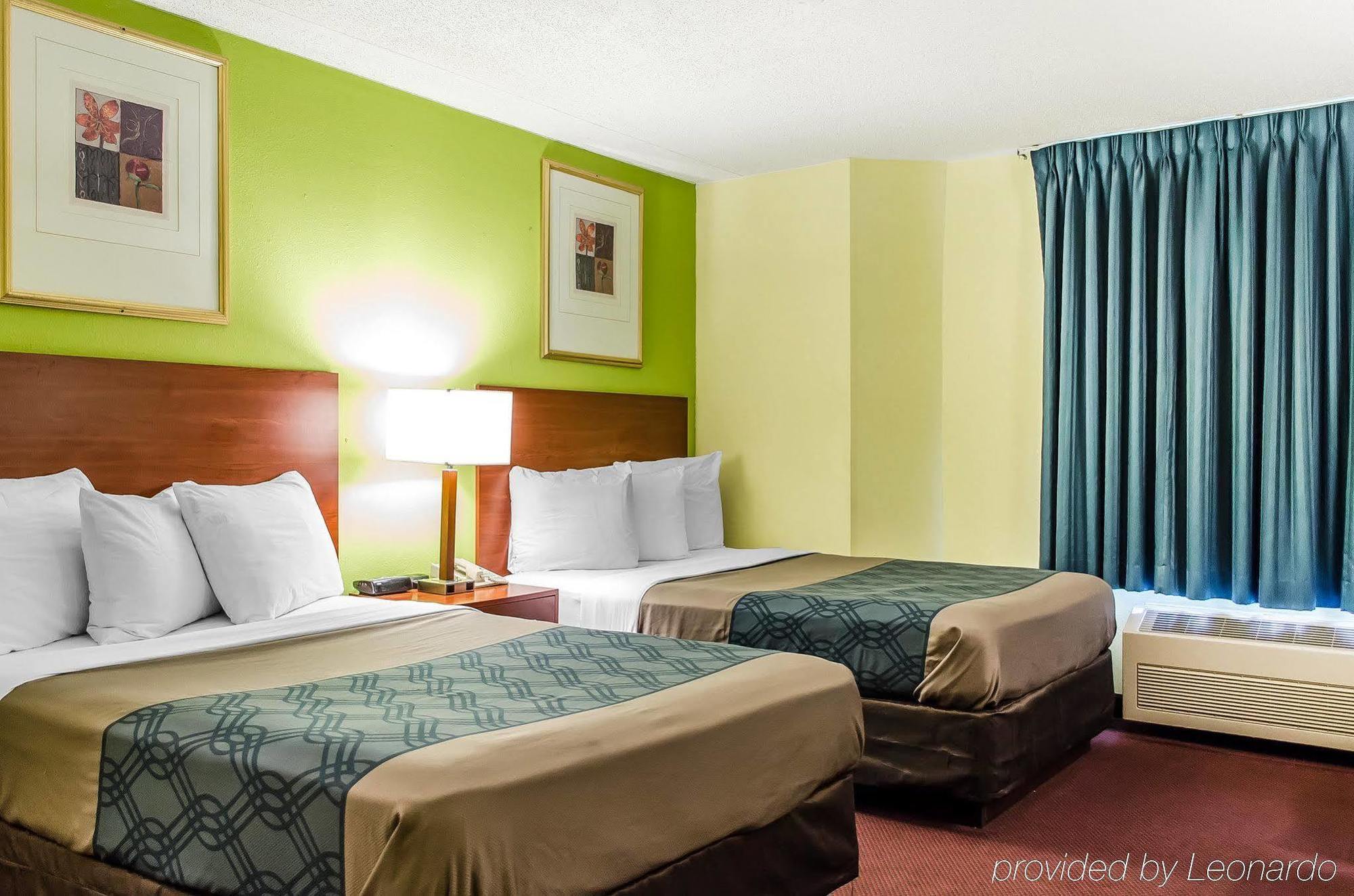 Econo Lodge Harrisburg/Hershey Bagian luar foto